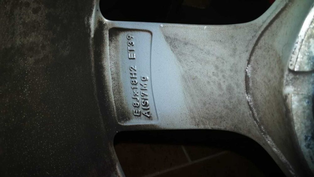 Felgi 18 AUDI z oponami zimowymi Pirelli Sottozero 3 225/55/18