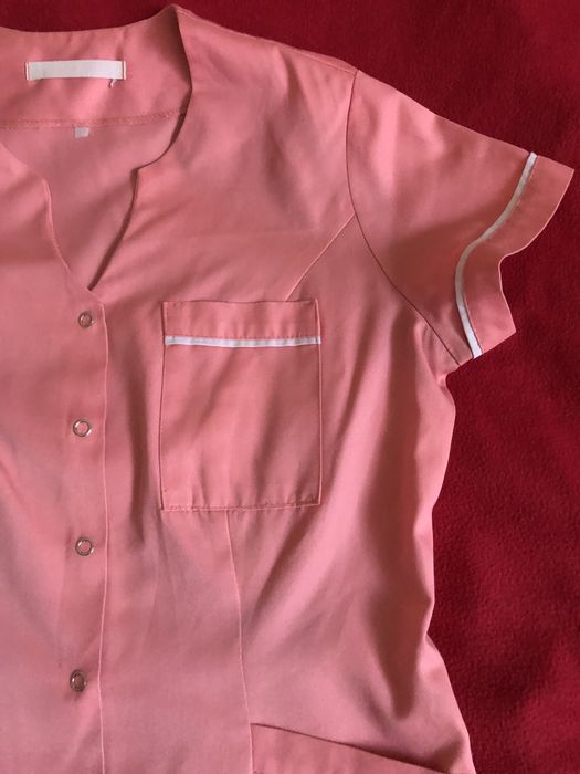 Bluzka 38 ( S/ M ) zapinana z kieszeniami