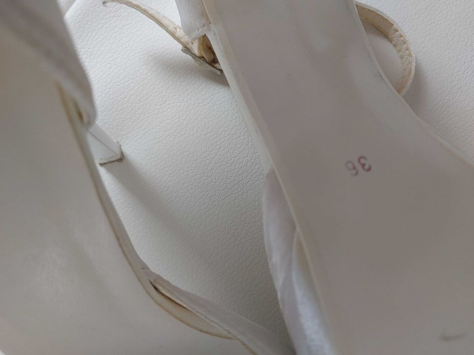 Buty slubne r. 36 biale satynowe