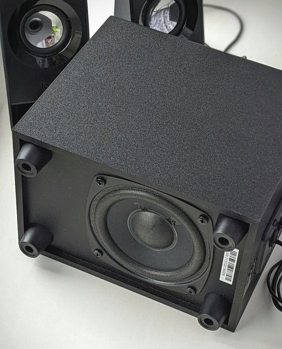 Активна акустична система Logitech з сабвуфером колонки