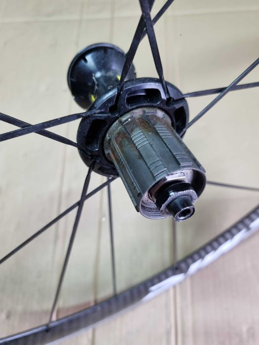 Koła kolarskie karbonowe 28 Mavic Cosmic SLS