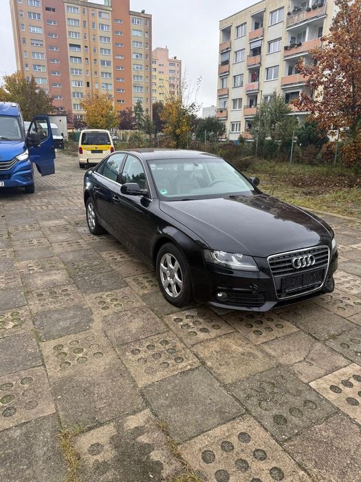 Audi A4 Limousine