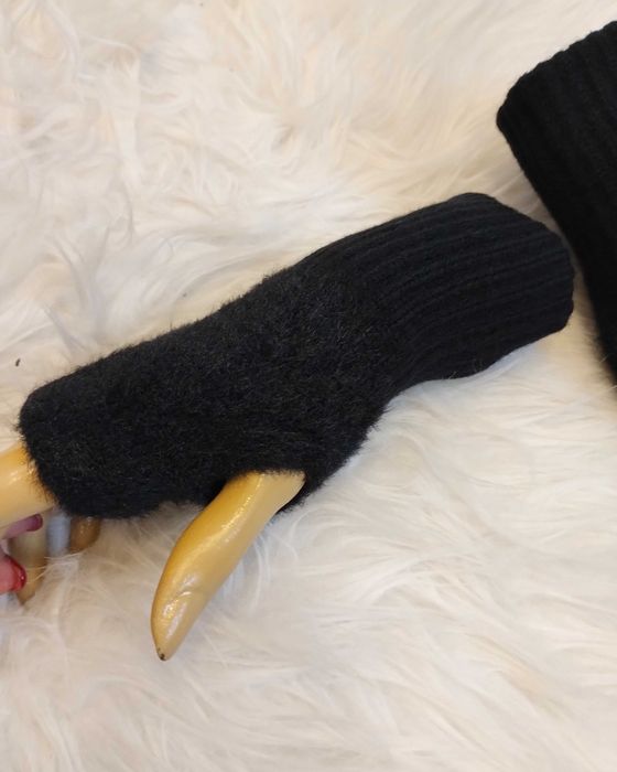 Śliczne mitenki czarne jednopalcowe futerkowe