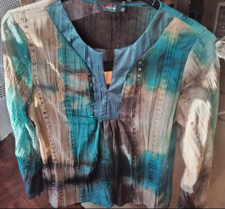 Conjunto de saia e blusa marca Vício