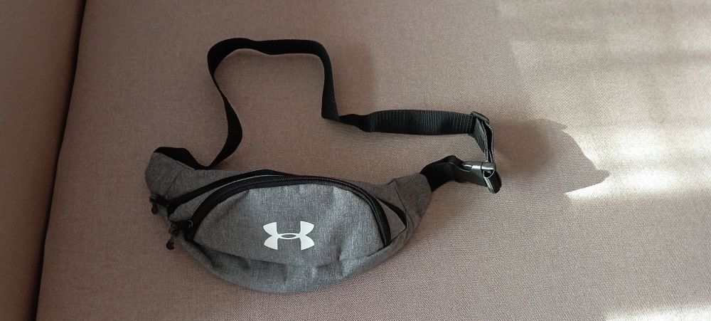 Бананка сумка на пояс under armour