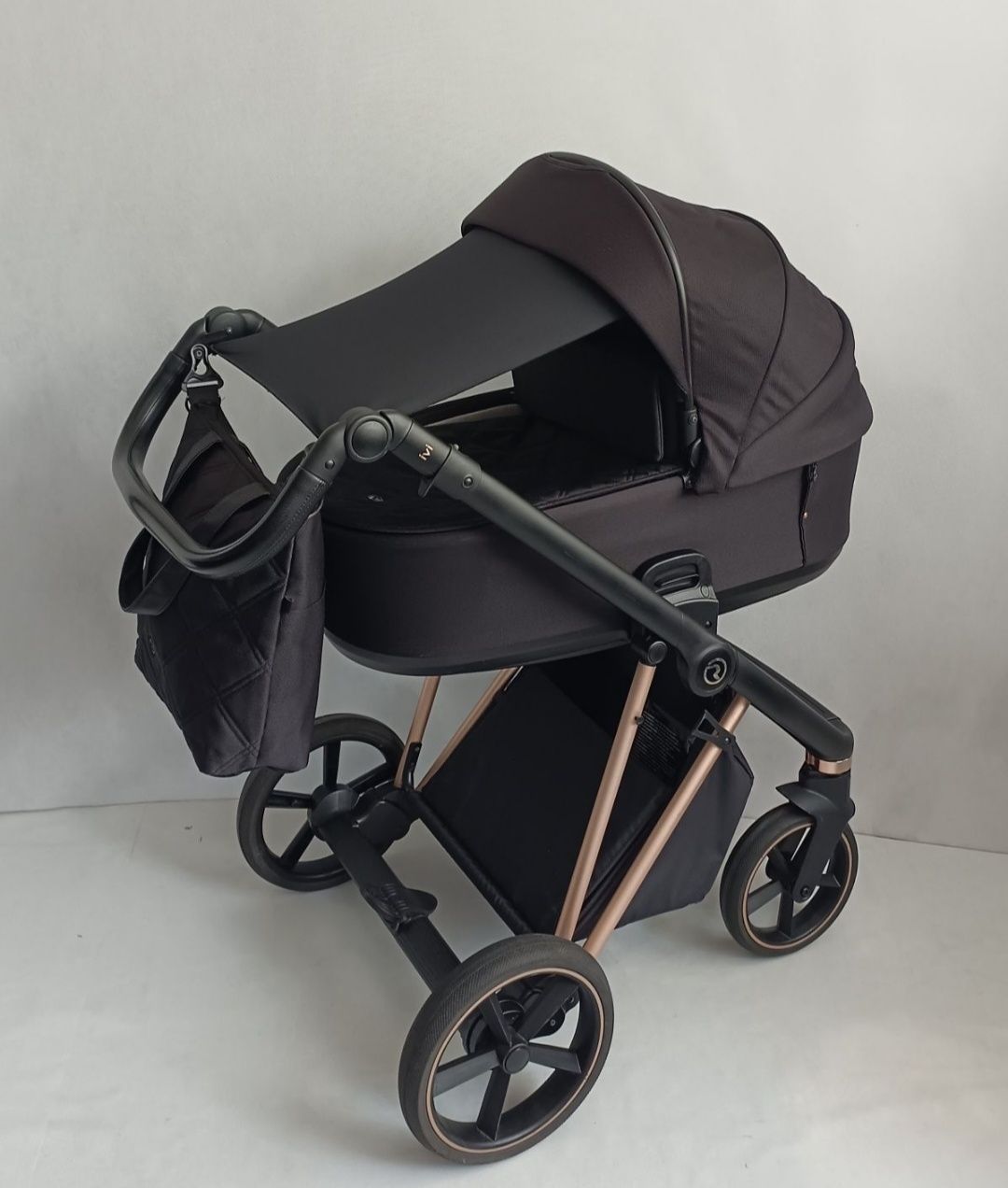 Wózek Roan Ivi 2.0 4w1/Fotelik Cybex Cloud Z2/Baza Cybex Z obrotowa
