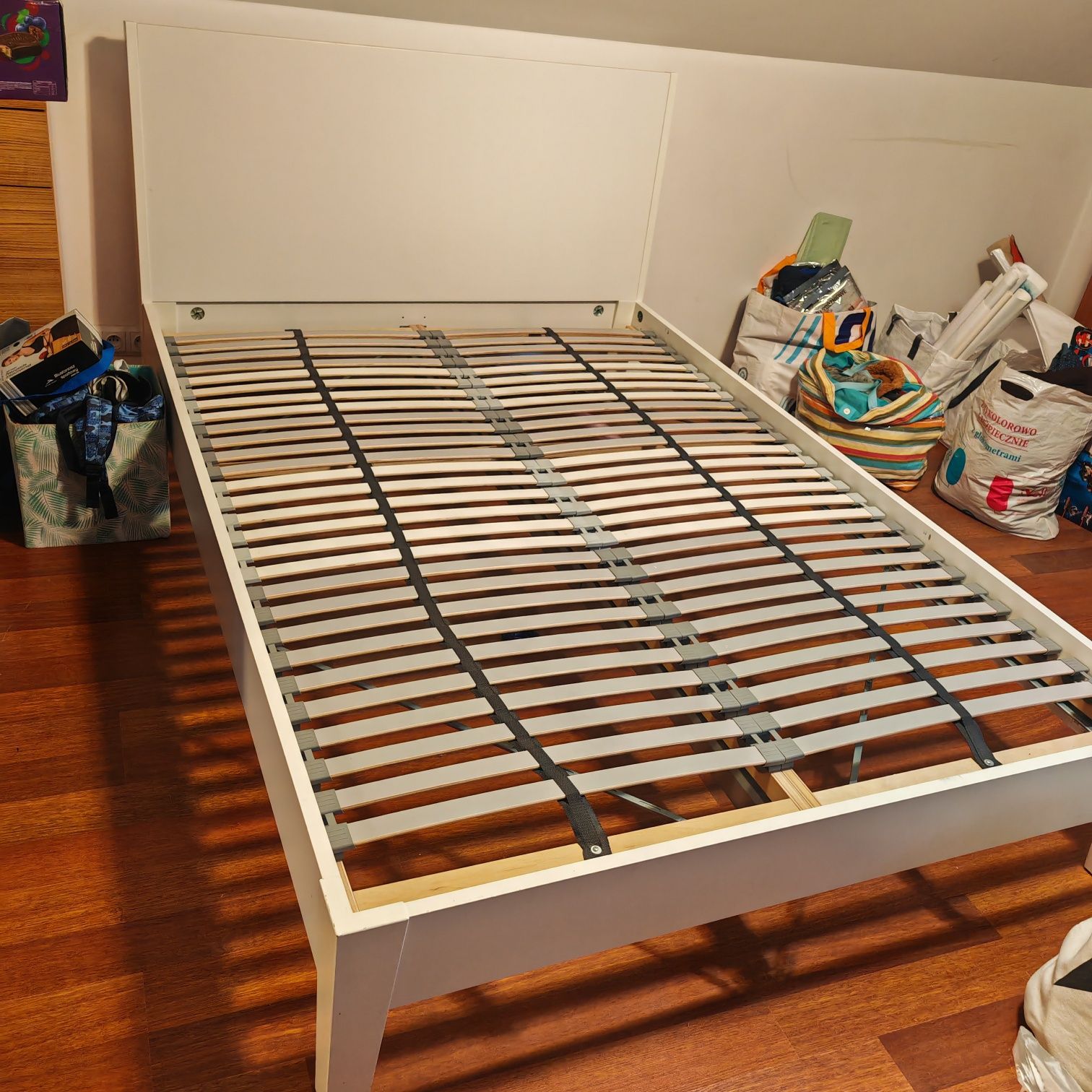 Ikea malm Łóżko ze stelażem na materac  140x200