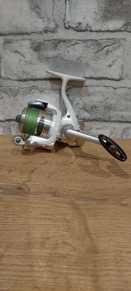 Kołowrotek shimano Stradic FG 2000