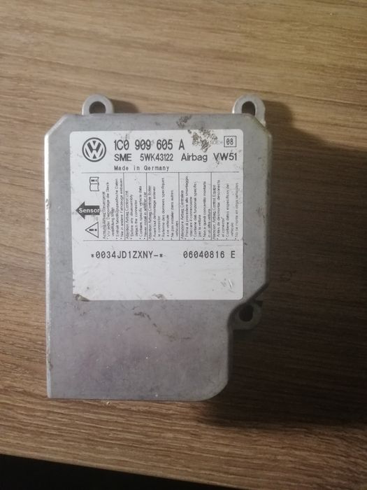 Блок керування AirBag Volkswagen Transporter t5