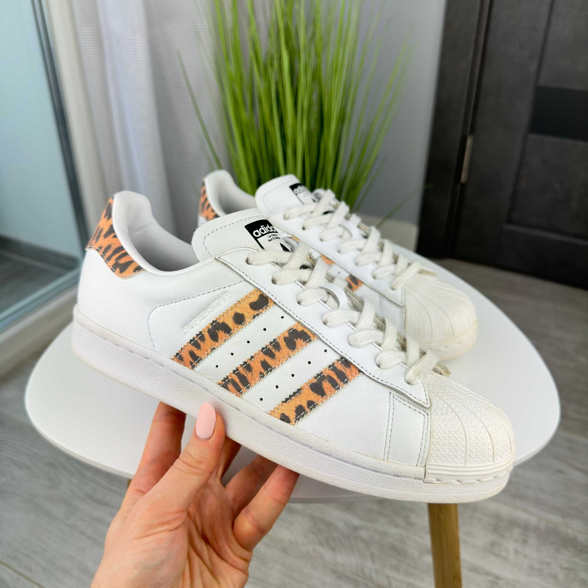 Adidas Superstar жіночі кросівки р. 40