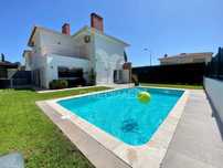 Moradia T4 com Piscina Aroeira
