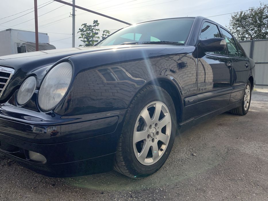 Mercedes E220 CDI W210