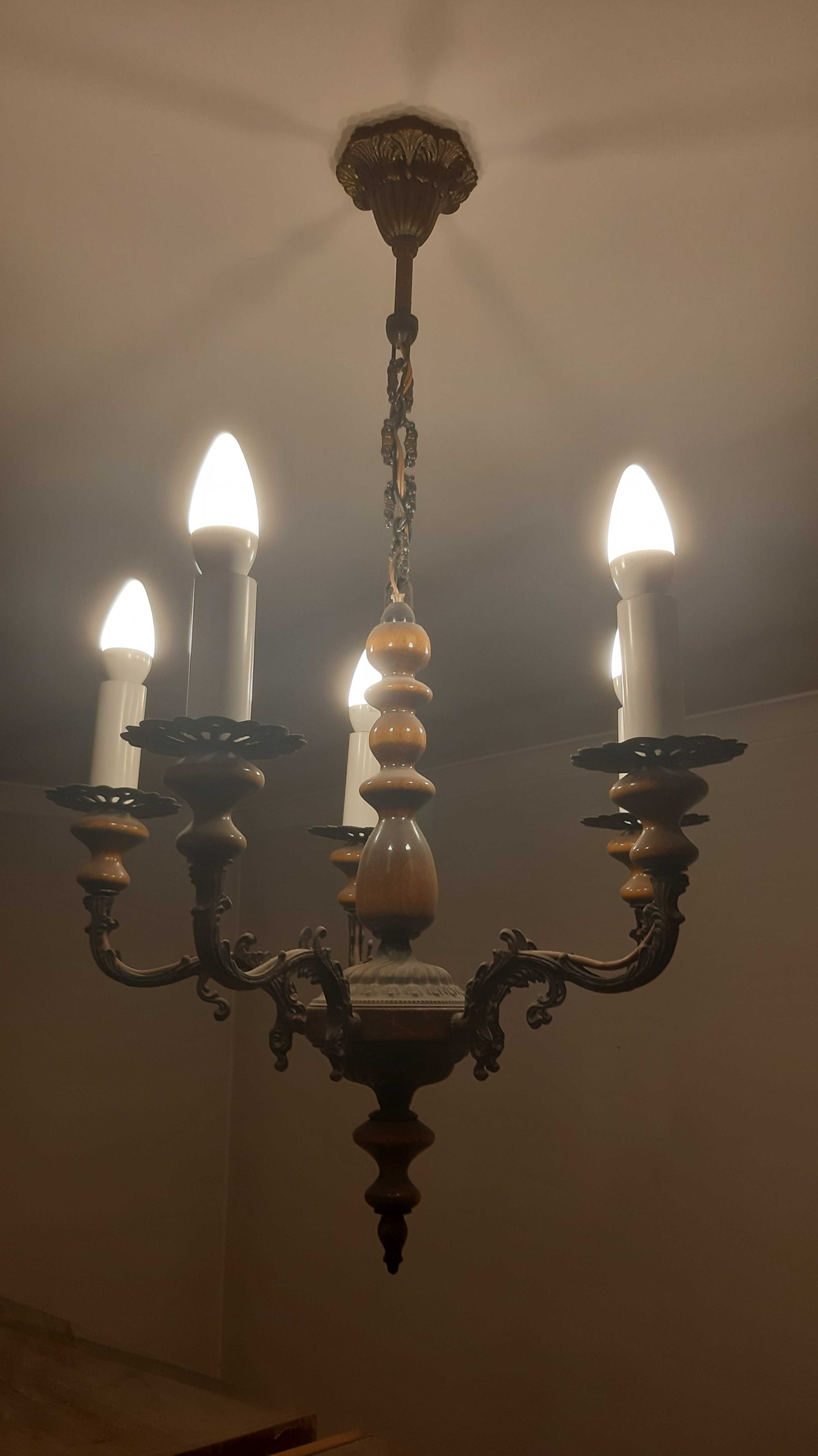 Zestaw lamp w stylu antycznym
