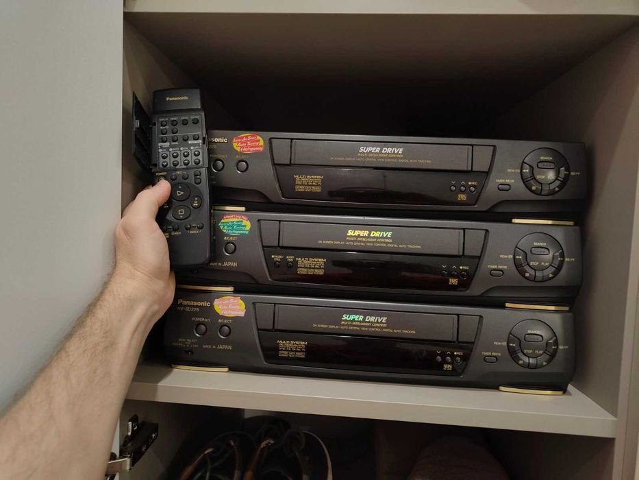Один вдома + Один вдома 2 на касетах VHS + Panasonic NV-SD 225