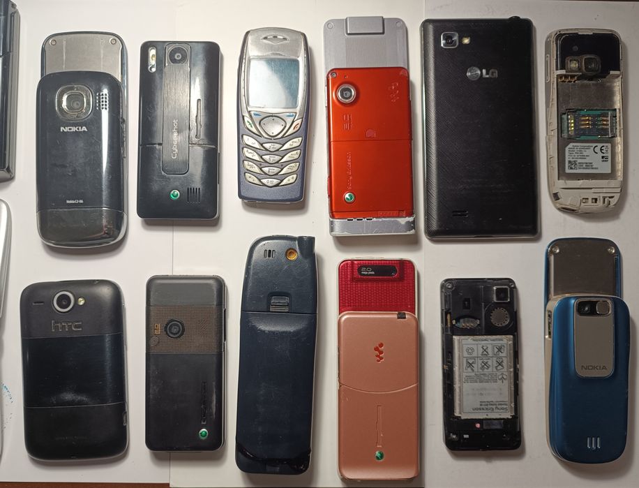 Телефоны на запчасти, в коллекцию