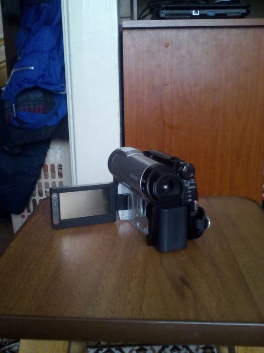 Продам відеокамеру SONY HANDYCAM