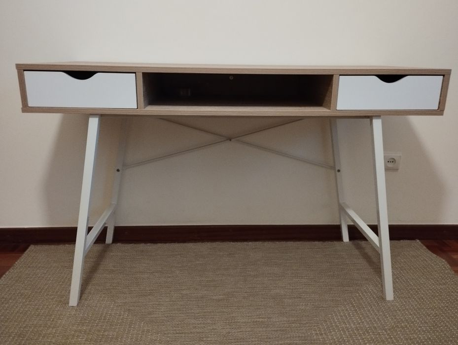 Vendo secretária como nova