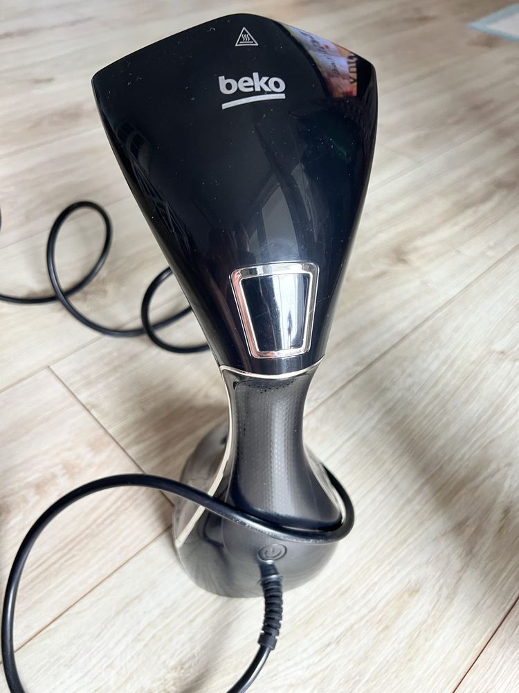 Parownica Beko STM4116B raz uzyta nakładki