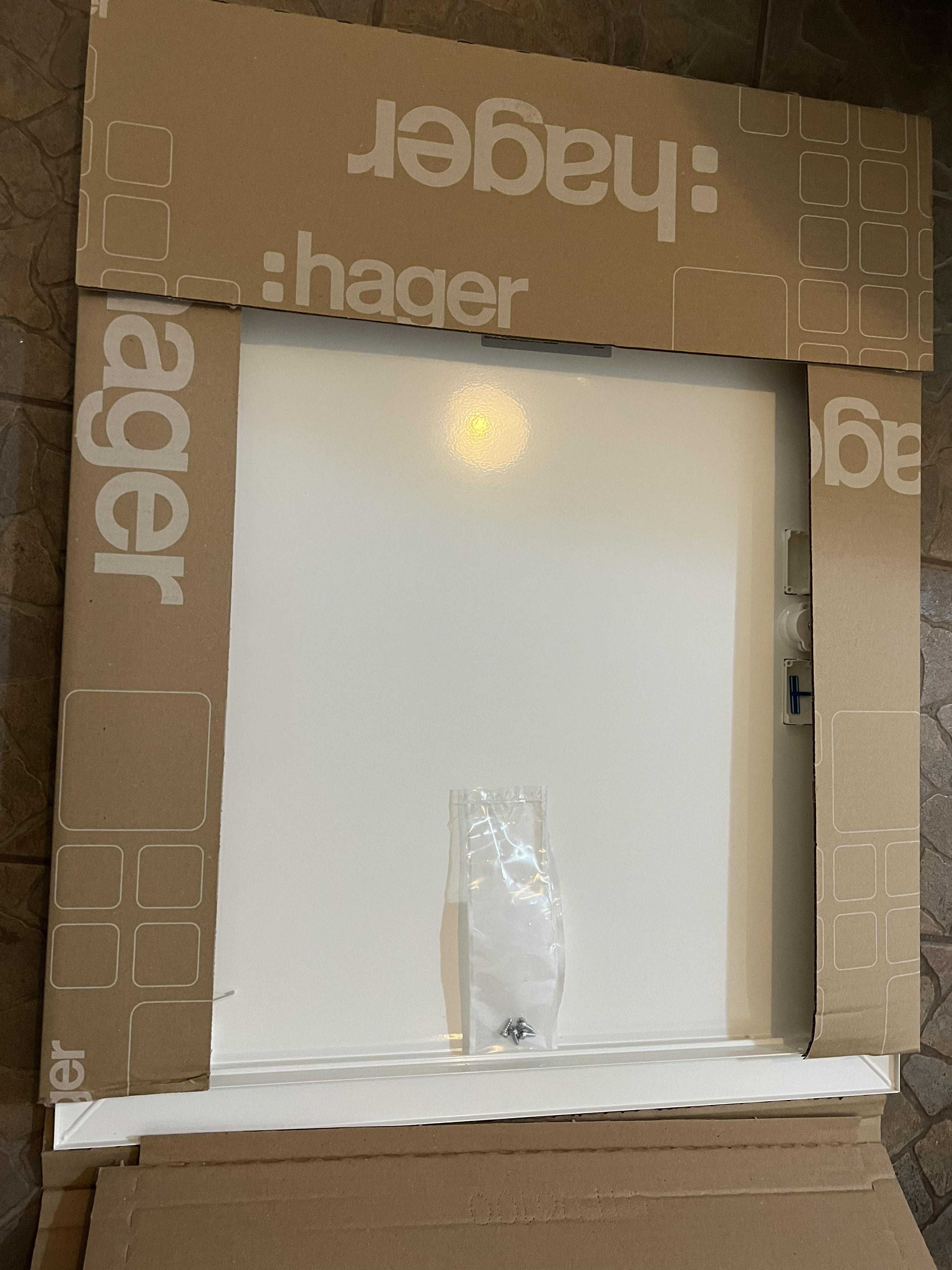 Щит внутрішньої установки Hager FWU42M2 Univers 104 М