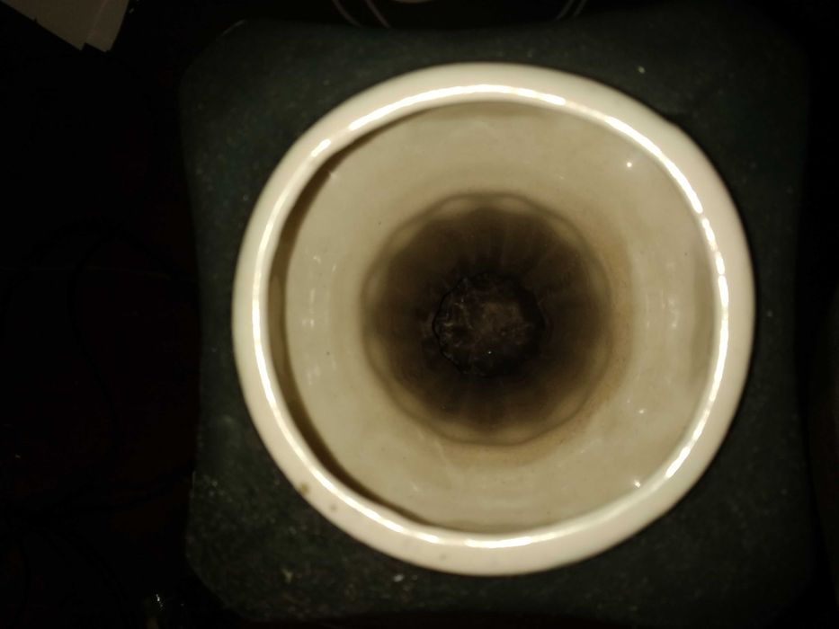 Ваза дівчина та колонна, девушка и колонна