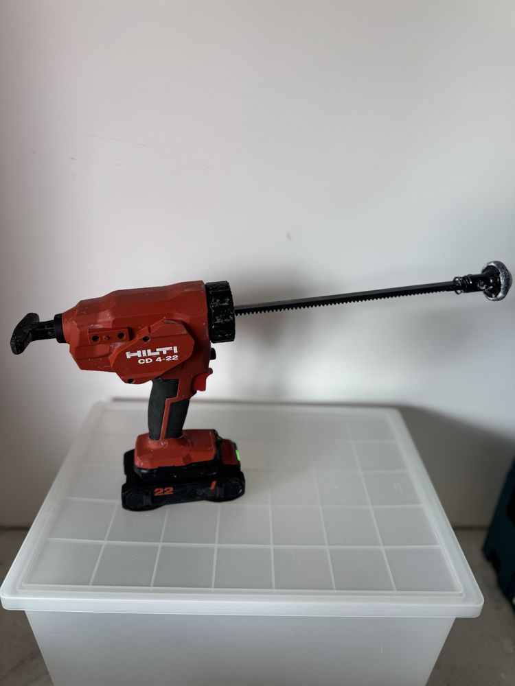 Hilti CD 4-22 Akumulatorowy wyciskaczdo kleju i silkonu