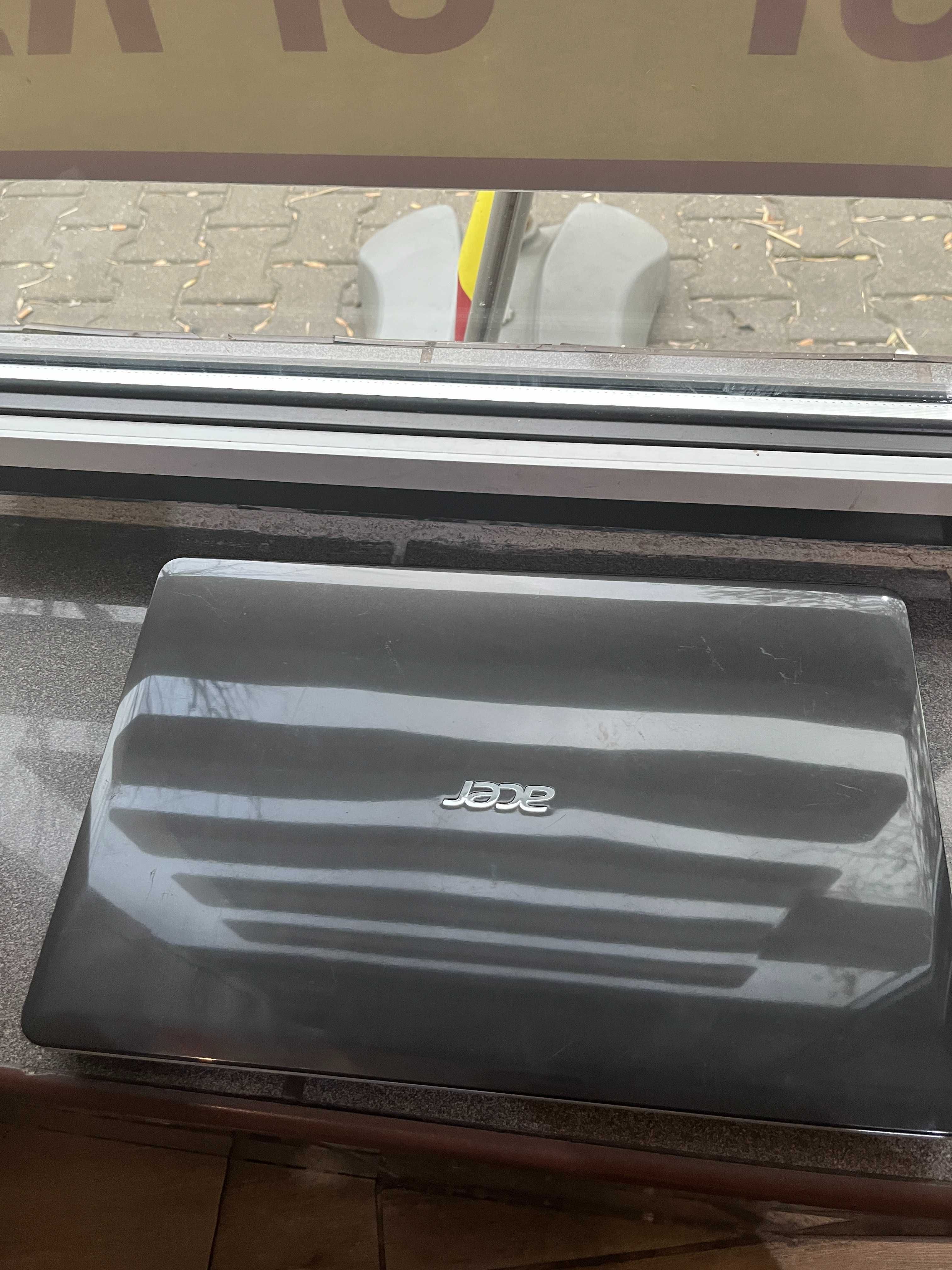 [909/22] Laptop Acer Aspire E1-571 4/512GB