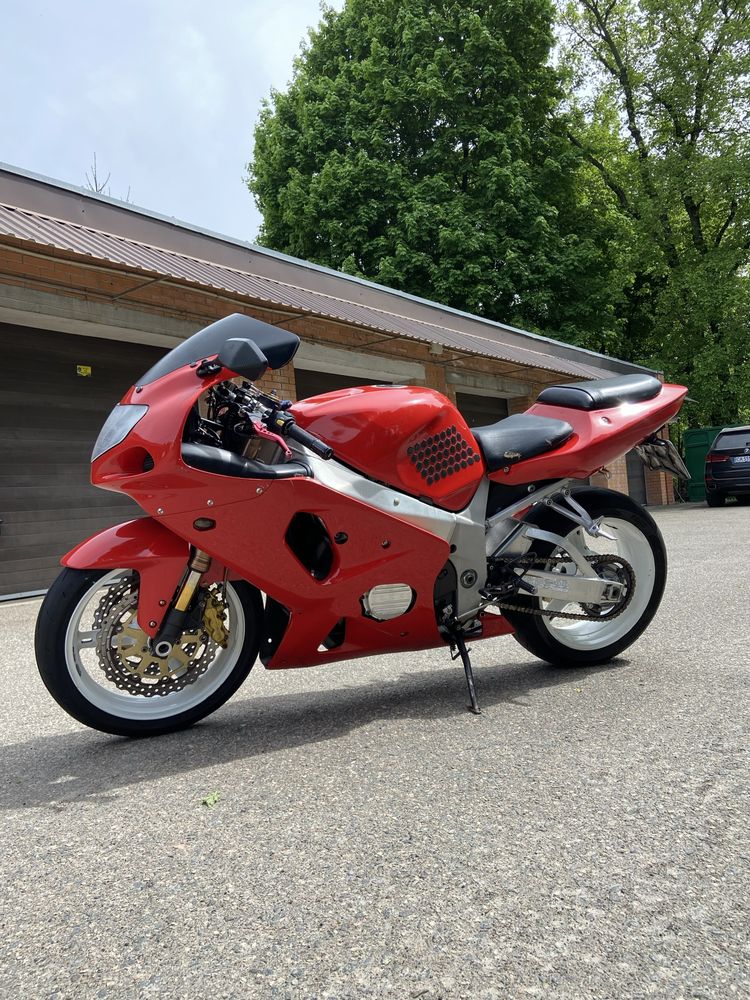 Suzuki GSX R 1000 k2