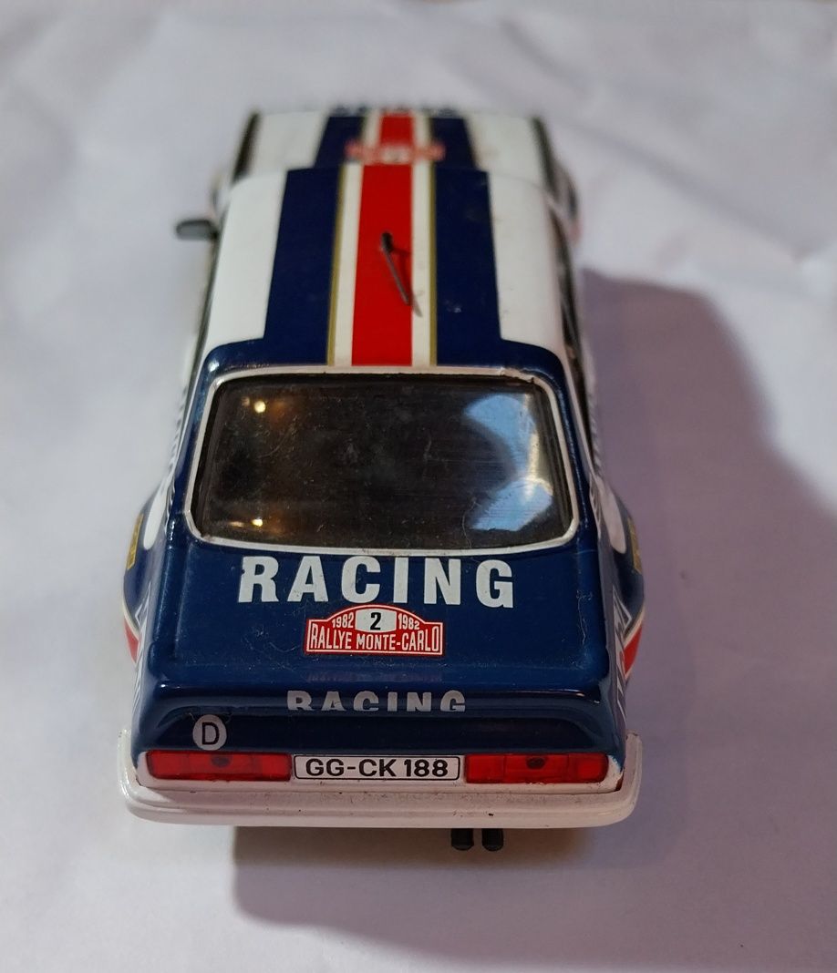 Miniatura Opel Ascona escala 1/43