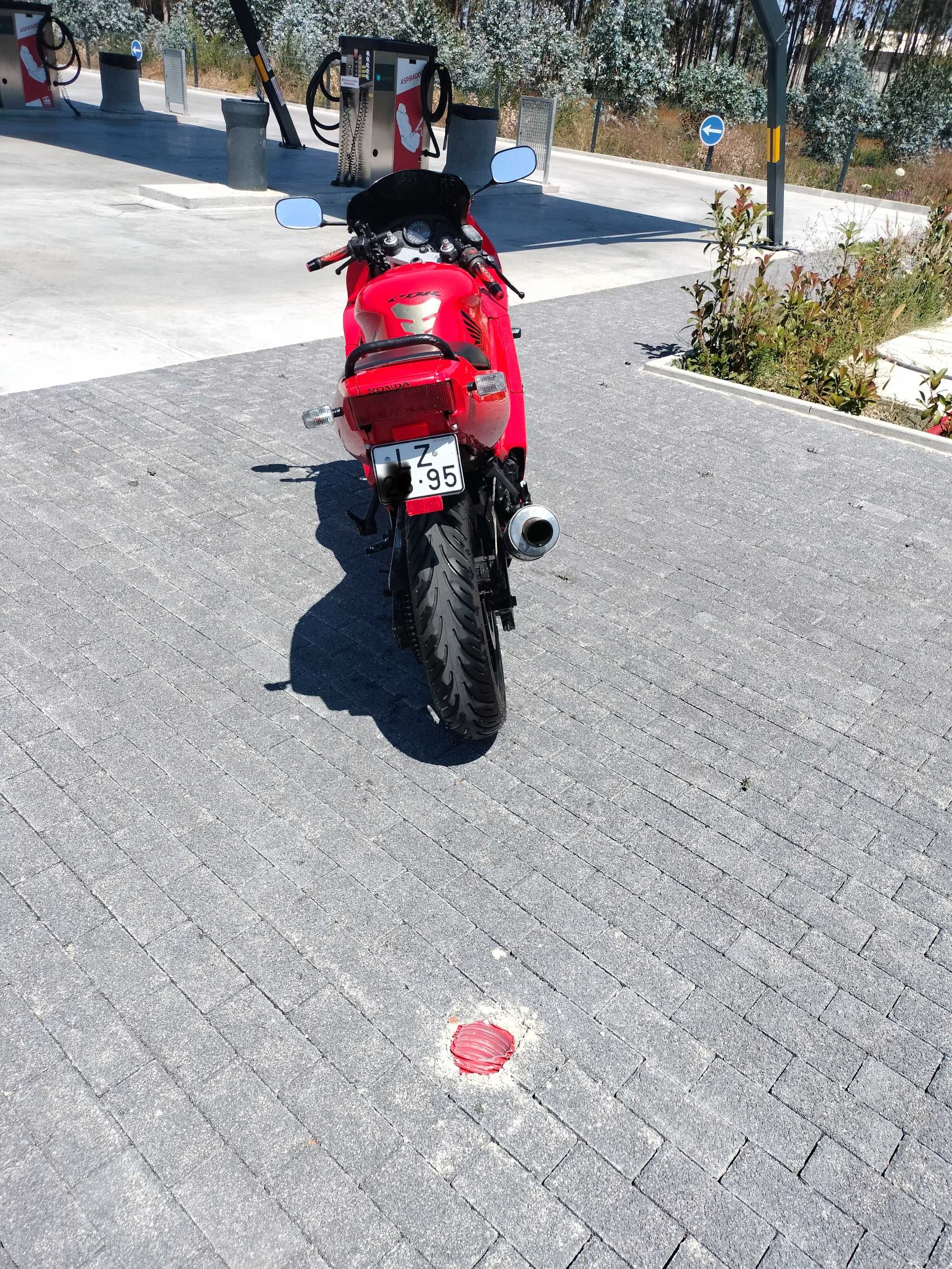 Clássico Honda CBR 600 F