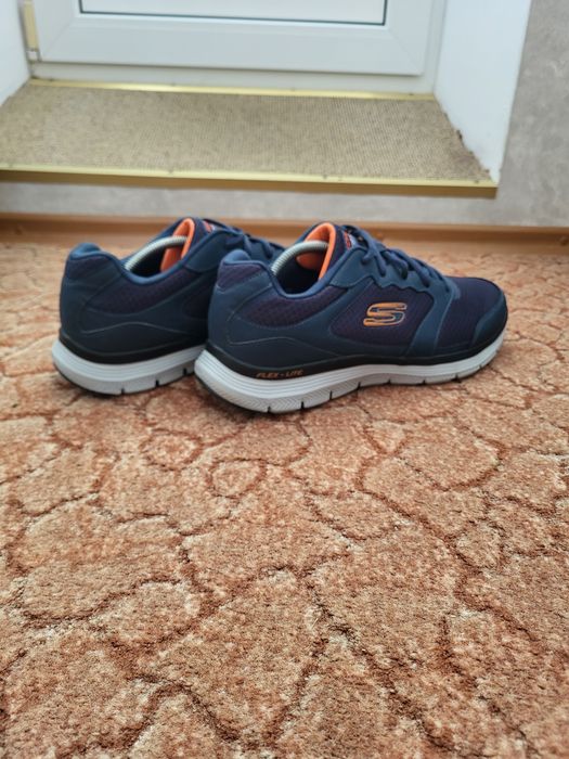 Оригинальные мужские кроссовки Skechers