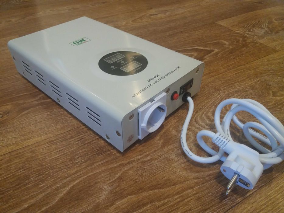 Настенный стабилизатор напряжения для котла релейный 350Вт (GW-500)