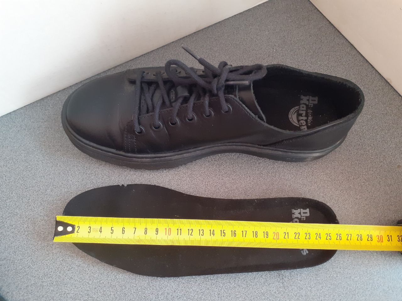Dr. Martens шкіряні туфлі лофери кррсівки дербі 39 р уст див