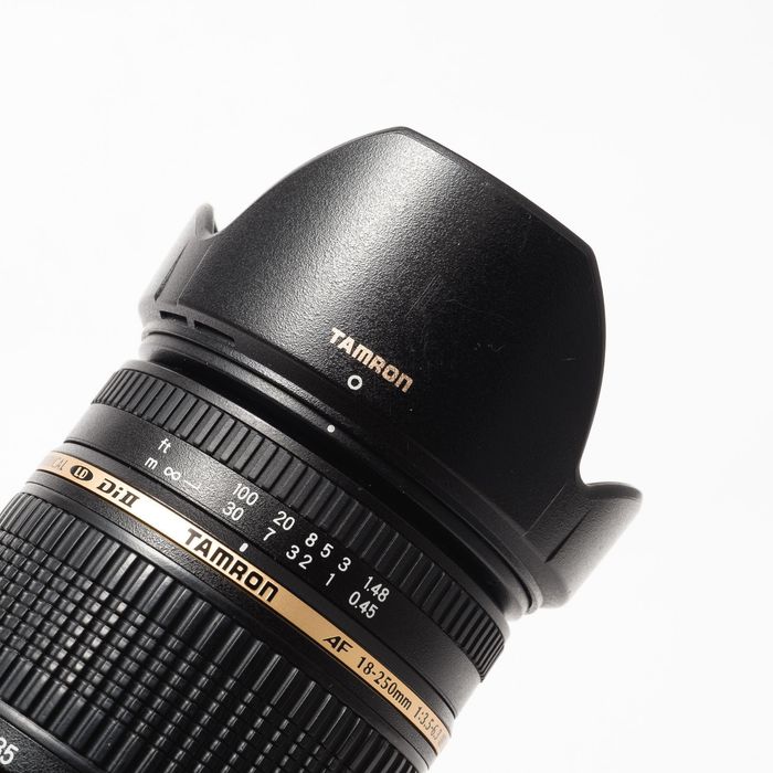 Об'єктив Tamron AF 18-250mm F/3.5-6.3 DI-II A18 для Nikon