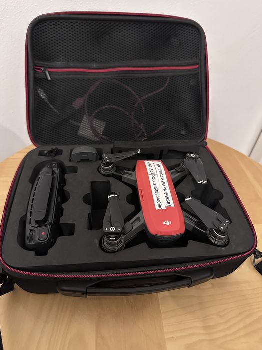 DJI Spark dron 2xbateria, nóżki, etui, aparatura.