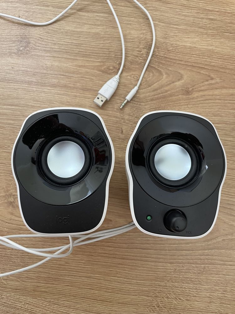 Colunas Logitech Z120