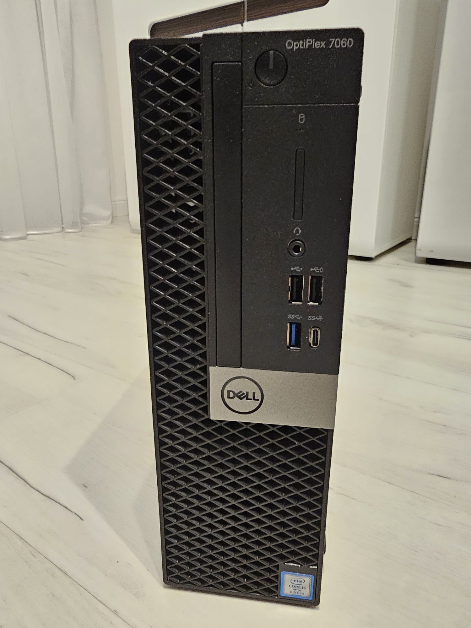Dell optiplex 7060 SFF  PC Komputer jak nowy