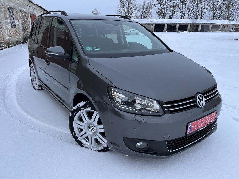 Volkswagen Touran 2013 рік