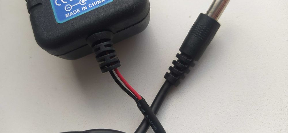 Блок живлення питания зарядка 24v 2a НЕ РАБОЧИЙ