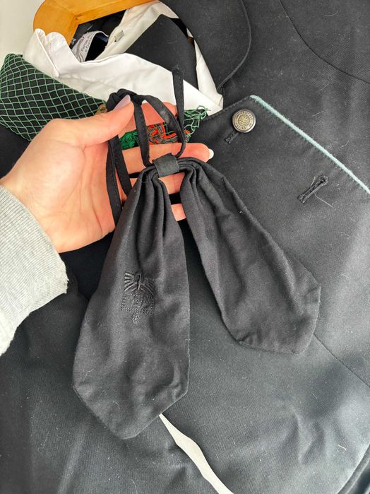 Traje Académico Feminino - Universidade de Aveiro