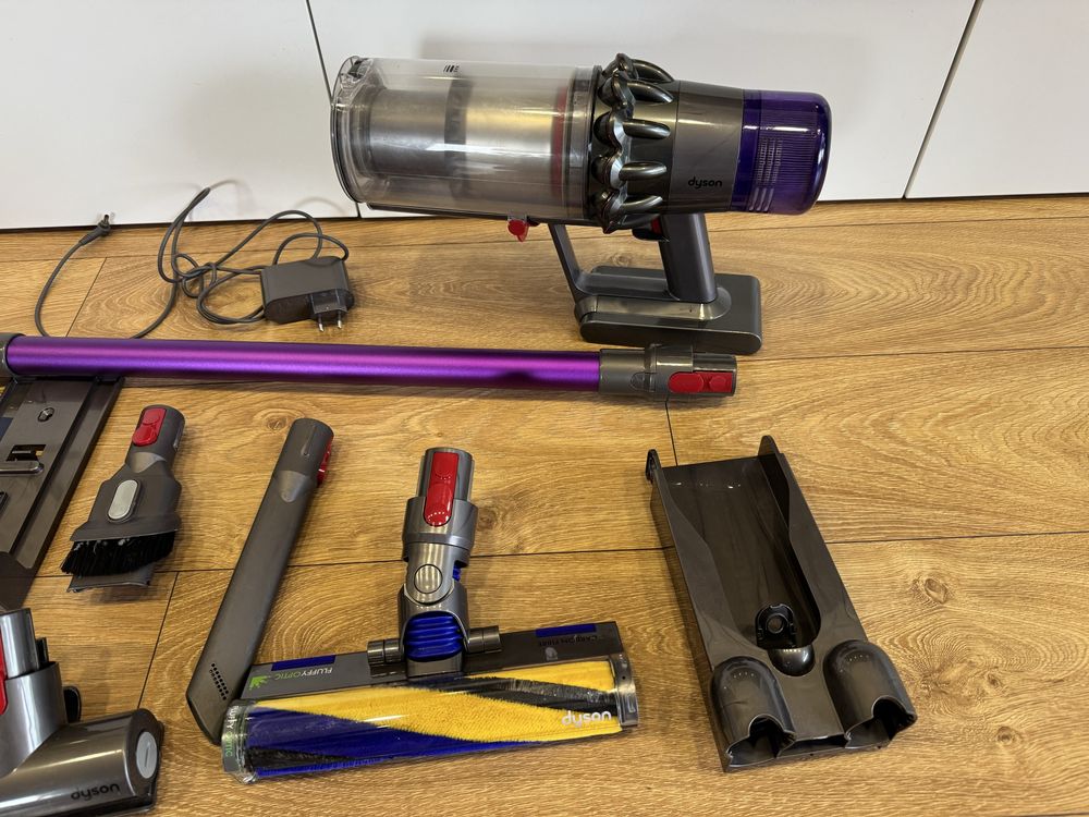 Dyson V11 laser optic odkurzacz pionowy bezworkowy