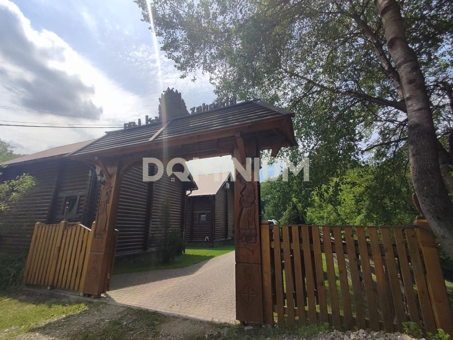 Продається відпочинковий комплекс в самому серці Карпат