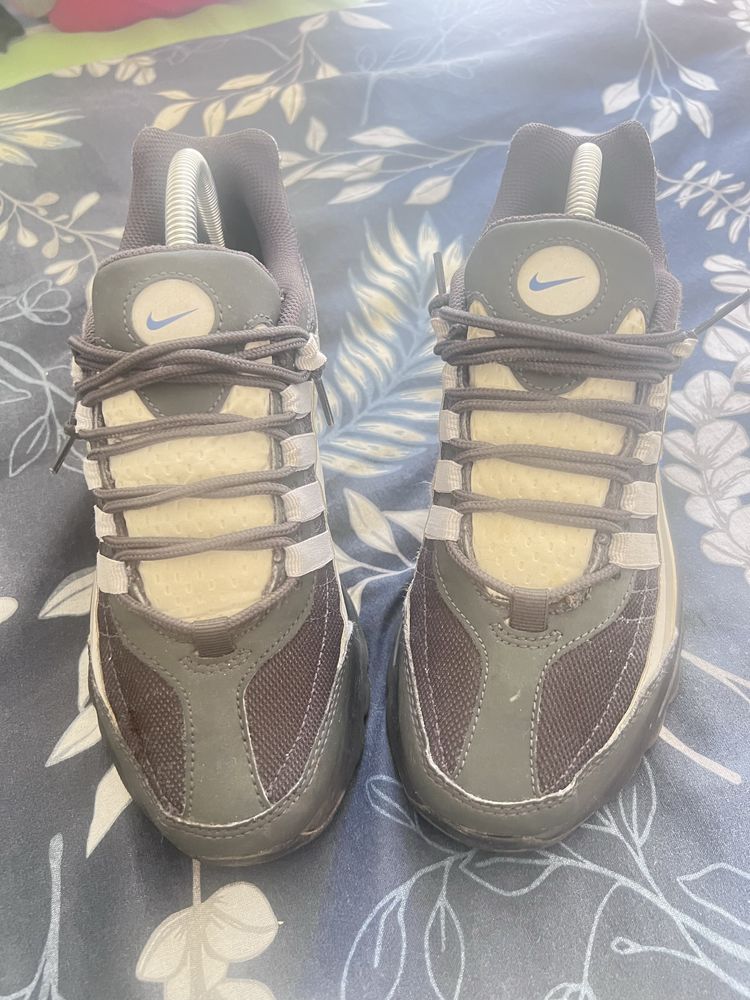 Tenis Nike VGR tamanho 40