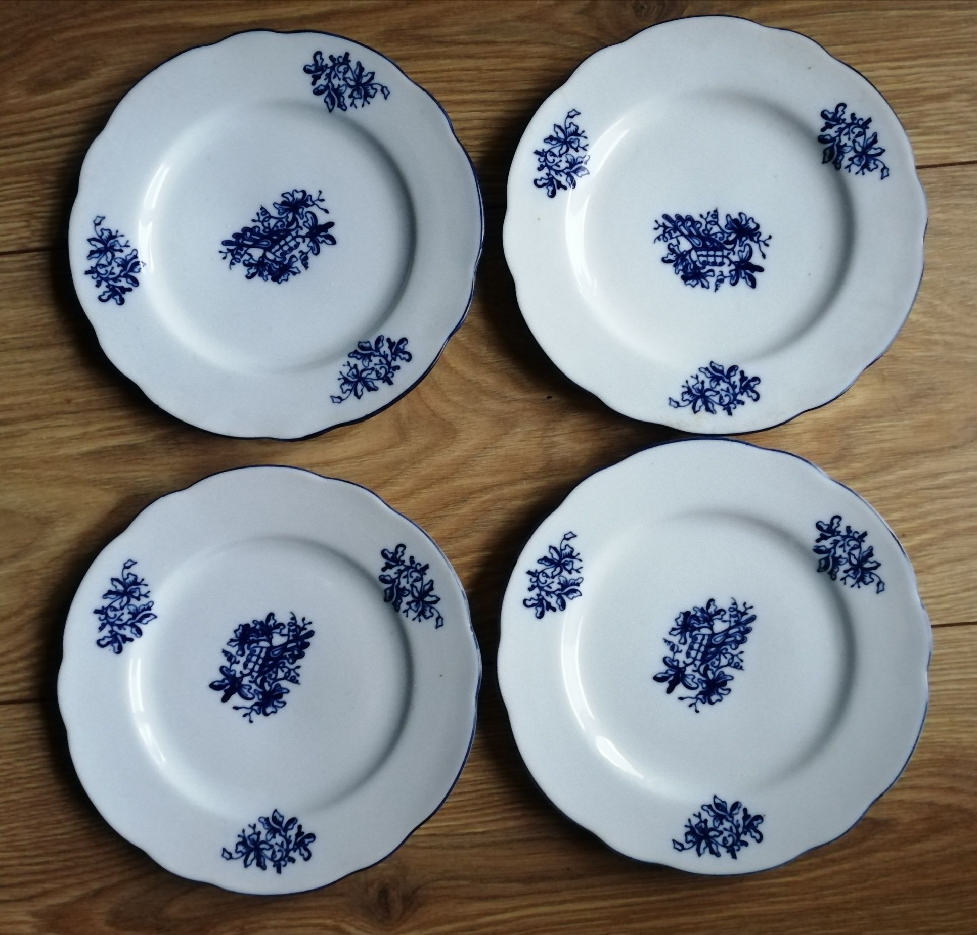4 talerzyki porcelana Ćmielów niebieski wzór