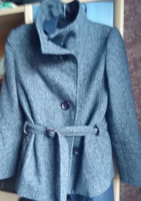 Пальто кейп з капюшоном,бавовна натуральна ,колір беж,без рукавів. Зар