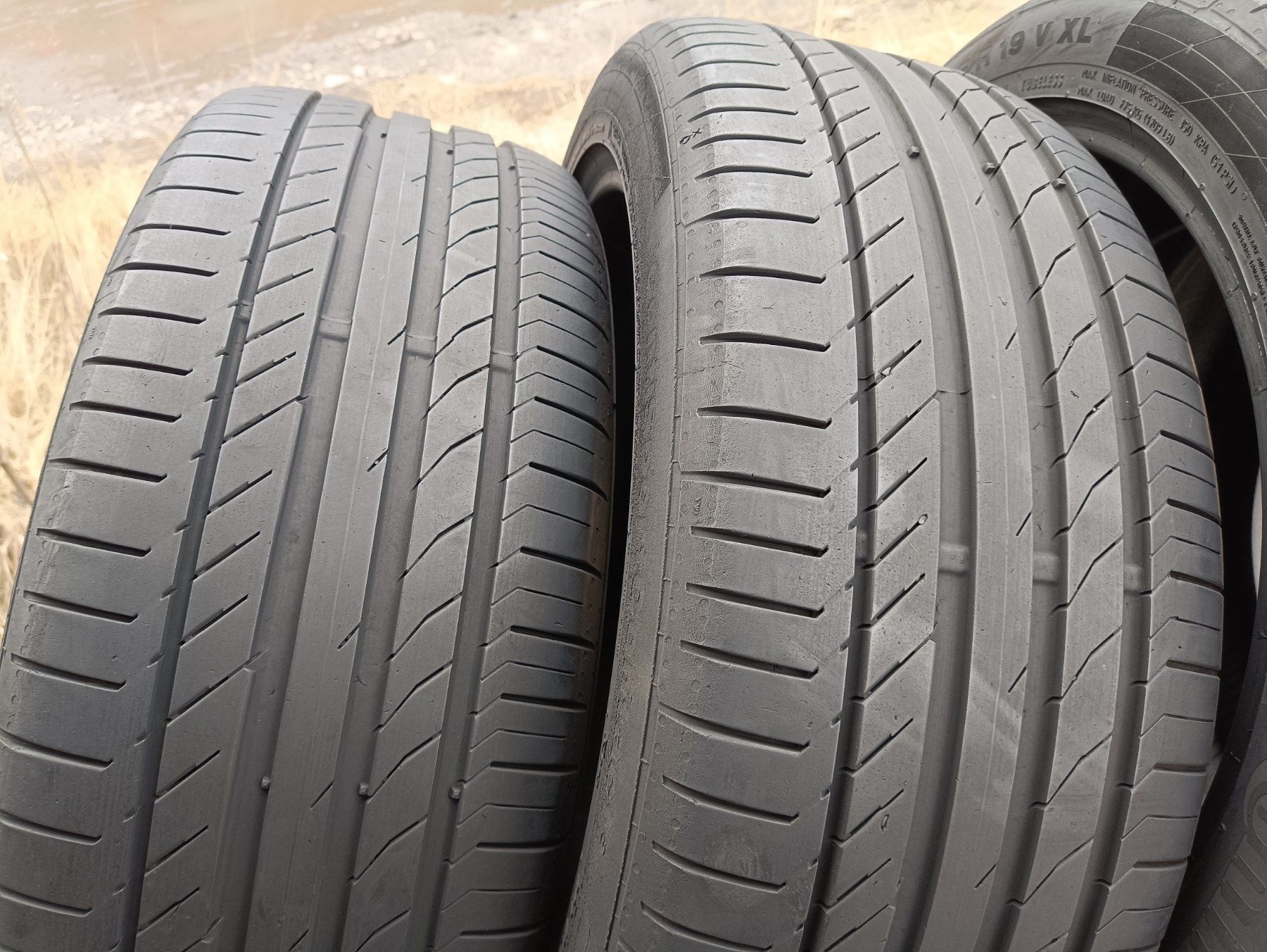 Літні шини Continental 235/45 R19 резина Р19