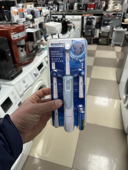 Електрична зубна щітка Nevadent  Нова