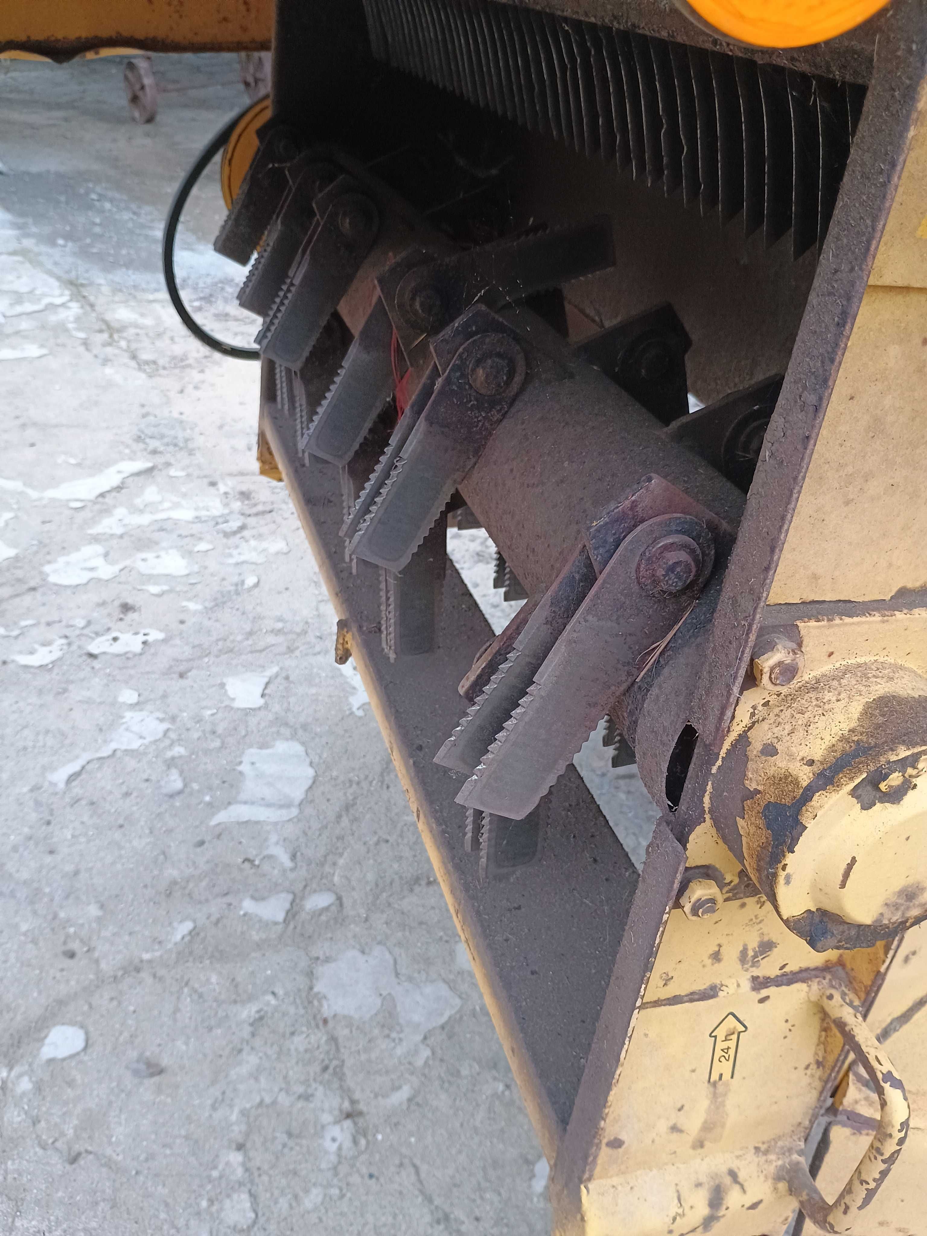 Kombajn zbożowy New Holland Clayson 8030