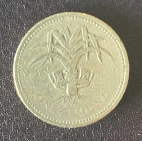 Монета Фунт "Герб" 1983 год