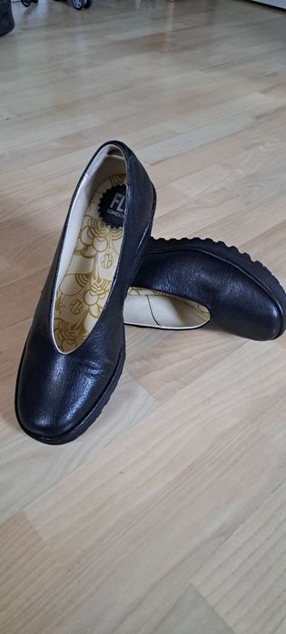 półbuty Fly London Yaz czarne skórzane skóra naturalna r. 38, stan bdb