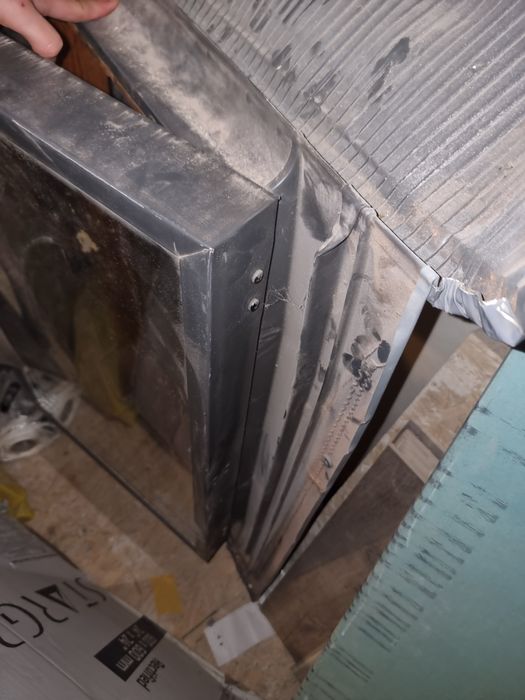 Wyłaz dachowy używany